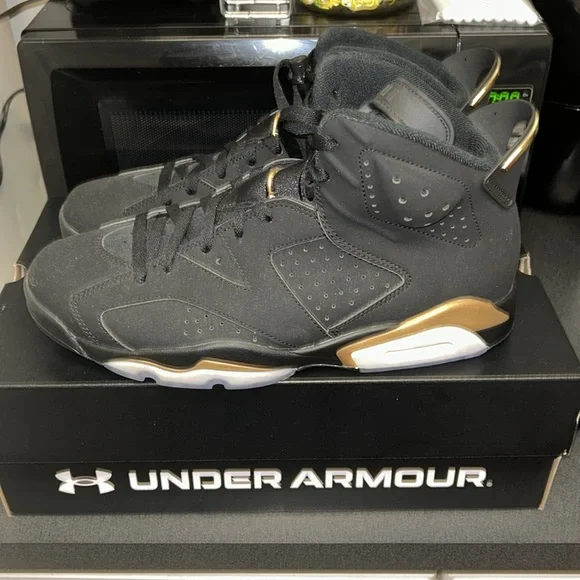 Jordan 6 - Picture 2 of 2